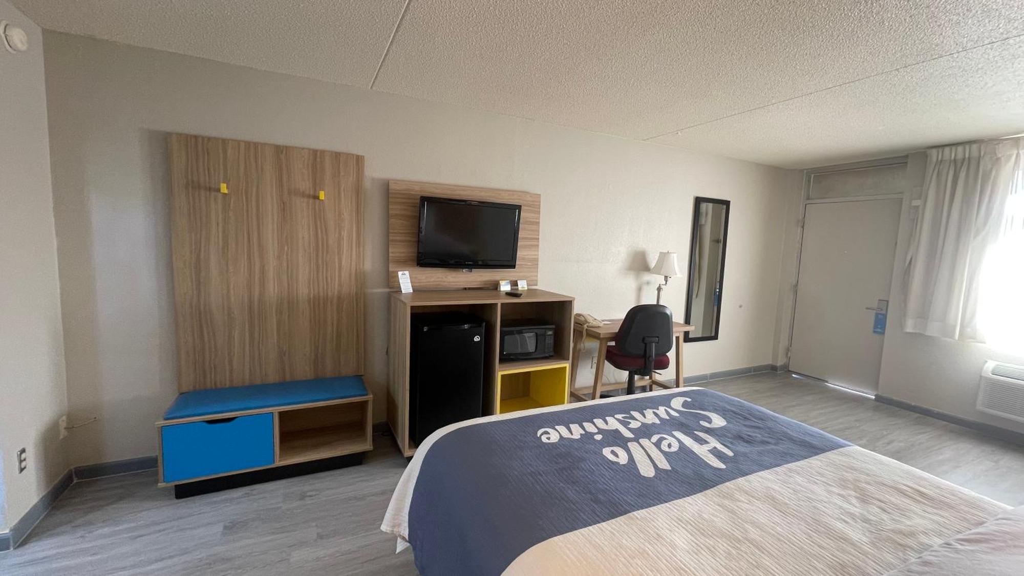 Days Inn By Wyndham Salina South Kültér fotó